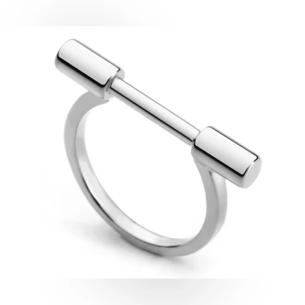 18K White Gold (Rhodium) D Shape Shackle Bar Horseshoe Designed Theme Ring